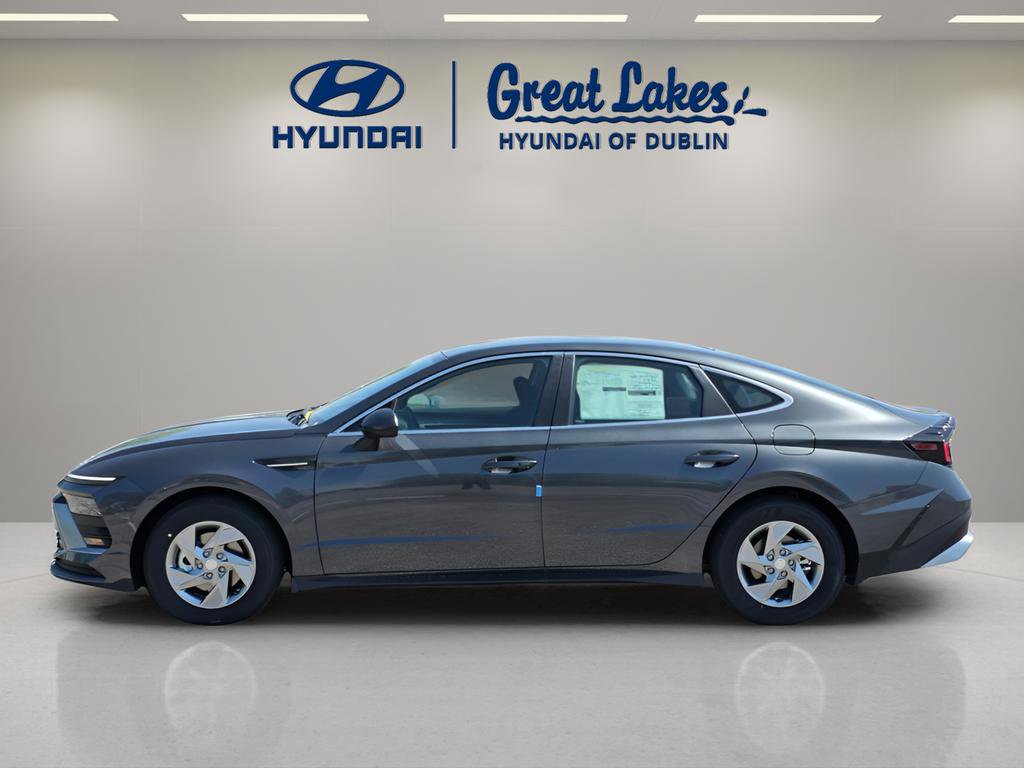 New 2026 Hyundai Sonata SE FWD image 2
