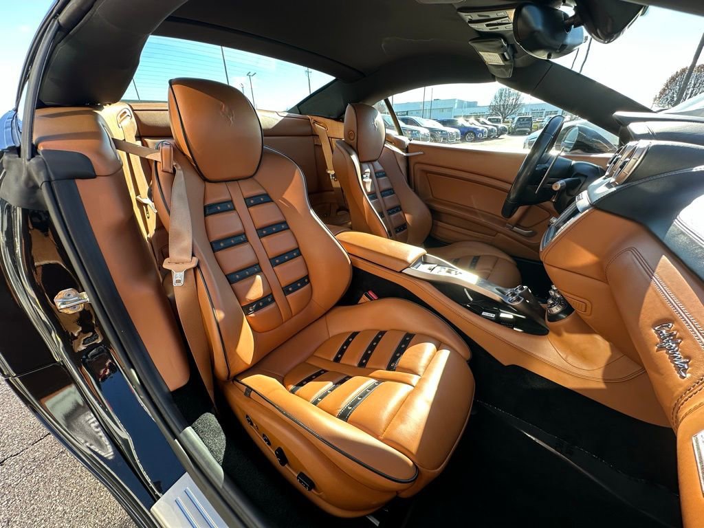 Used 2010 Ferrari California image 24