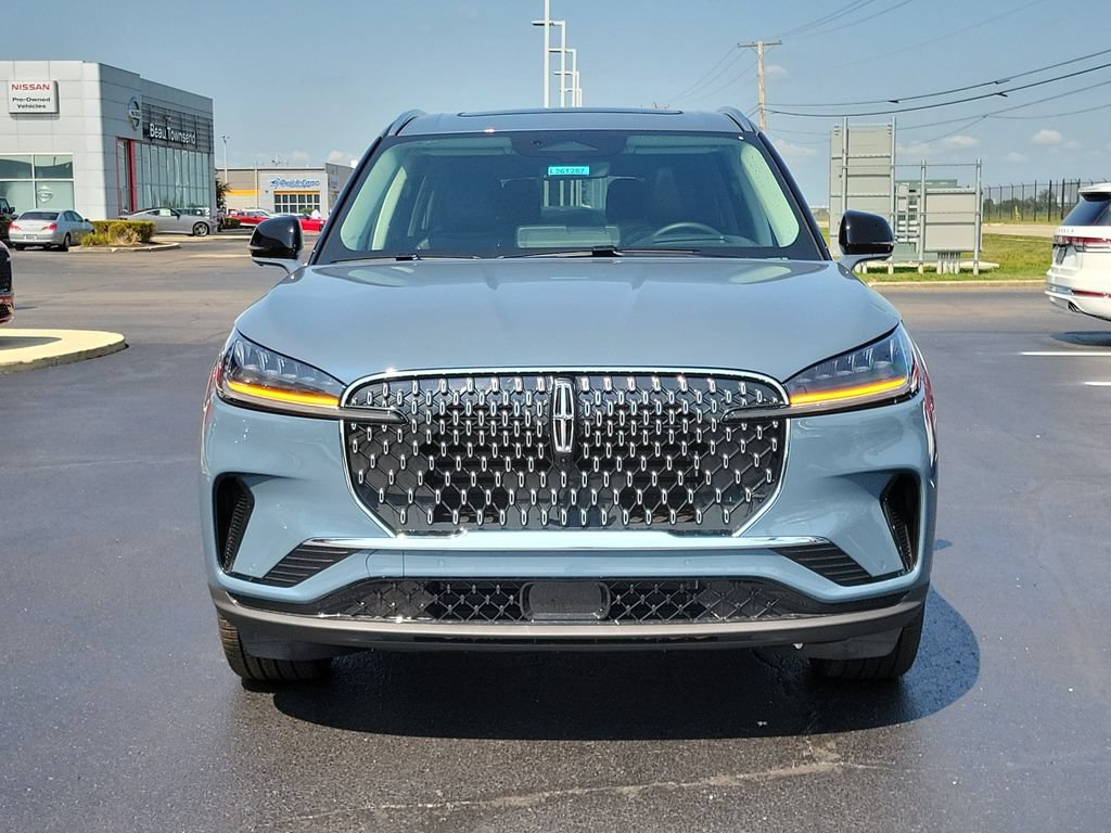 New 2026 Lincoln Aviator AWD image 2
