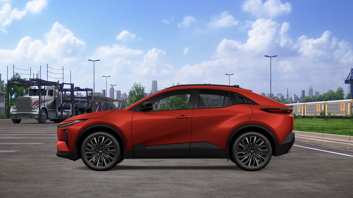New 2026 Toyota C-HR image 4