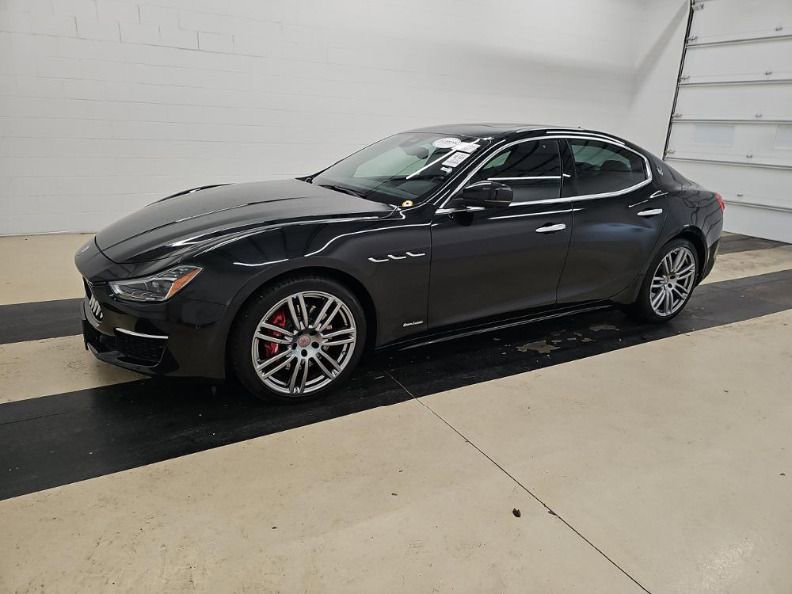 Used 2018 Maserati Ghibli S GranLusso image 2