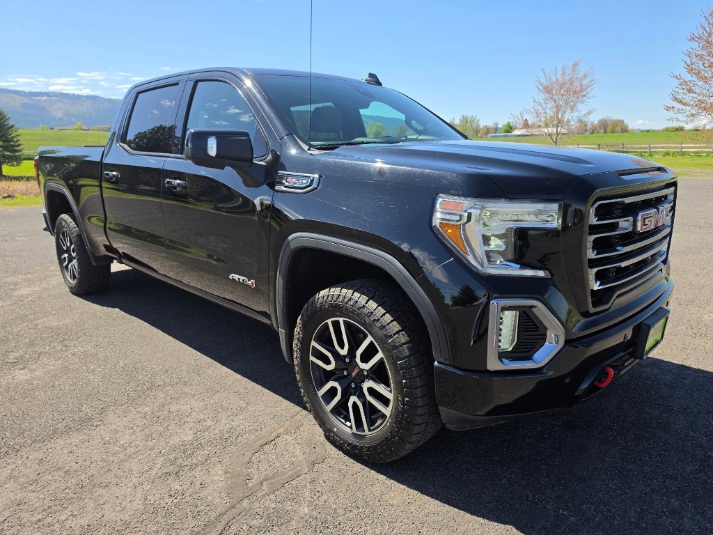 Used 2020 GMC Sierra 1500 AT4 w/ Technology Package AWD/4WD image 3