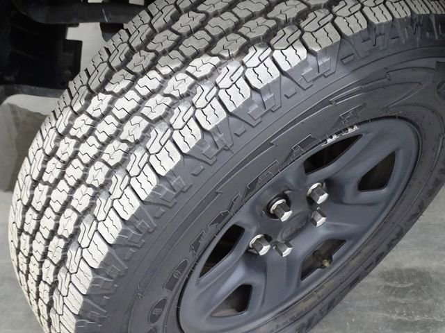 Used 2023 Jeep Wrangler Sport image 40