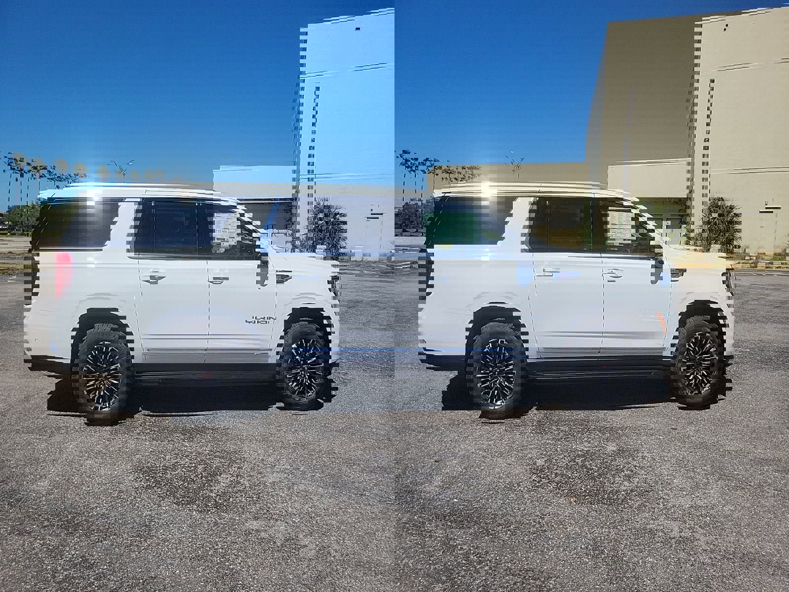 New 2026 GMC Yukon XL Elevation w/ Elevation Premium Package image 4