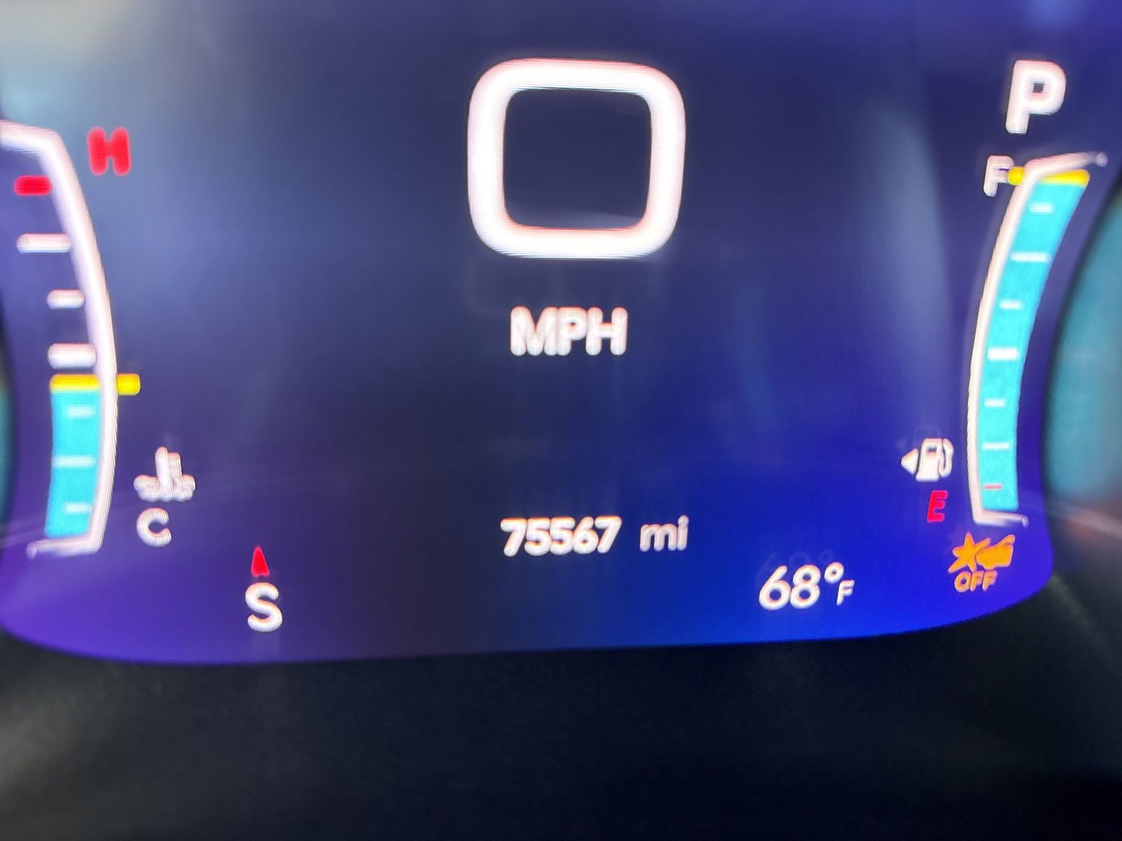 Used 2022 Chrysler Pacifica Touring-L w/ Uconnect Theater Family Group image 31