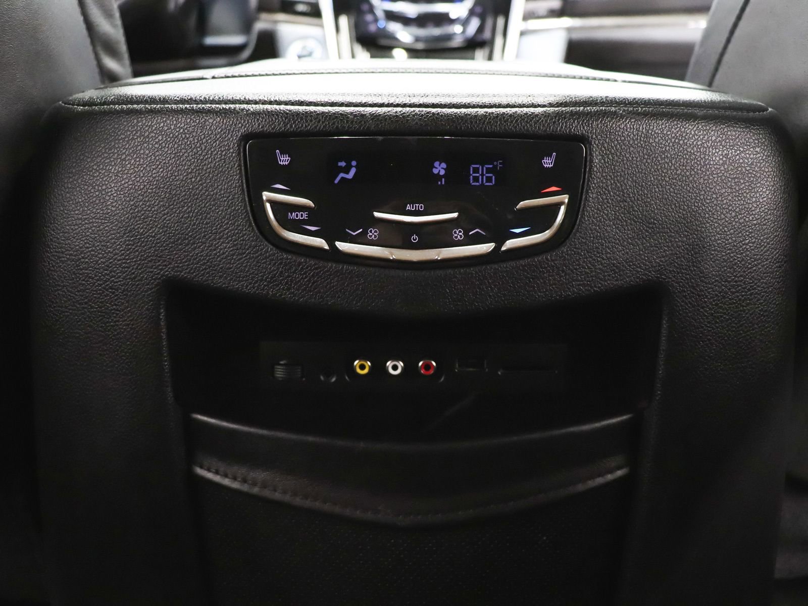 Used 2016 Cadillac Escalade Platinum image 45