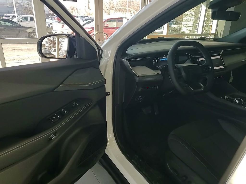 New 2026 Jeep Cherokee Laredo image 10