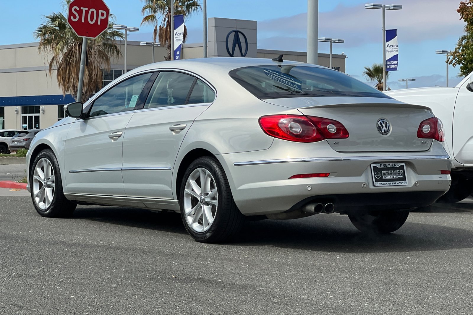 Used 2010 Volkswagen CC Luxury FWD image 6
