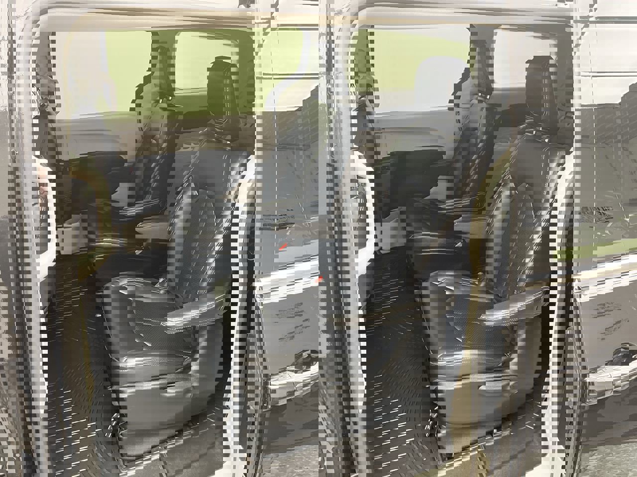 Used 2023 Chrysler Pacifica Touring-L image 10