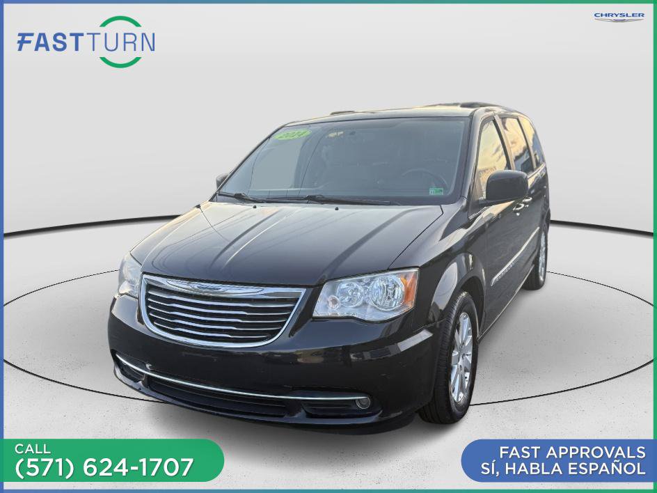 Used 2014 Chrysler Town & Country Touring FWD image 2