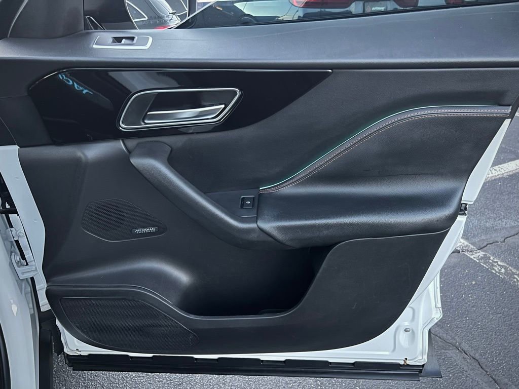 Used 2020 Jaguar F-PACE Prestige image 30