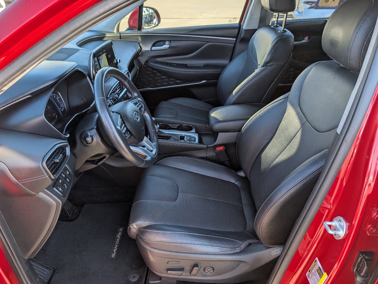 Used 2019 Hyundai Santa Fe Limited w/ Cargo Package image 2