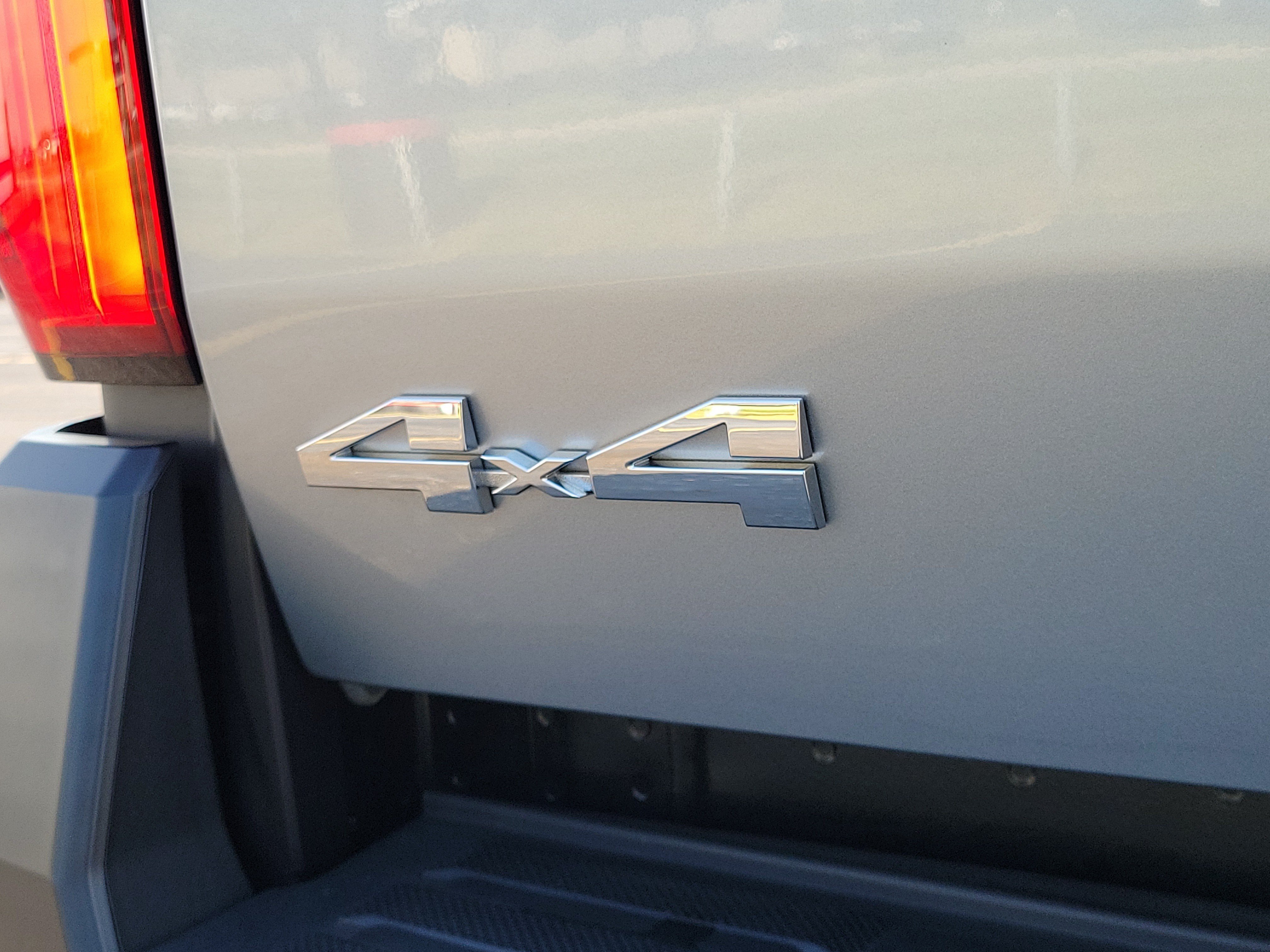 Used 2025 Toyota Tacoma SR AWD/4WD image 6