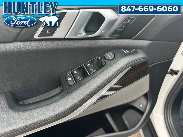 Used 2021 BMW X5 xDrive45e w/ Premium Package AWD/4WD image 22
