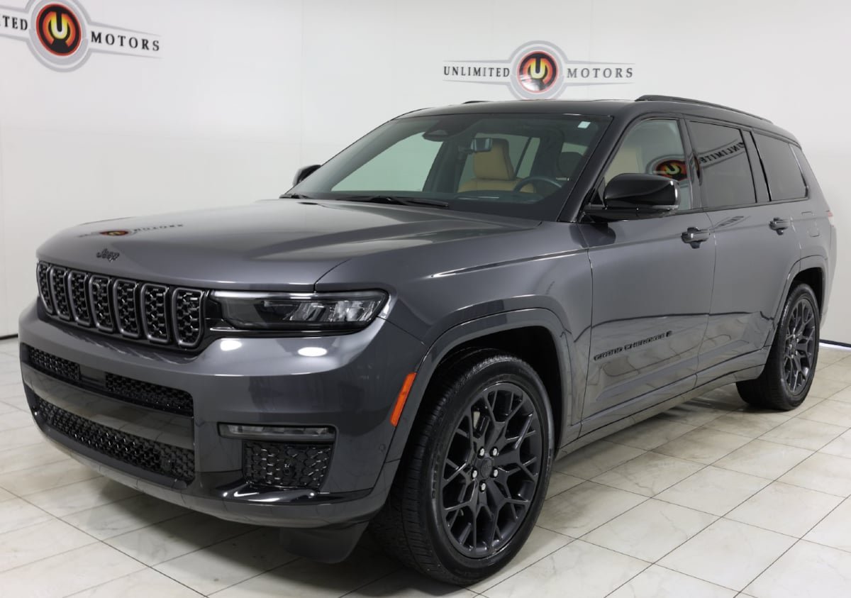 Used 2025 Jeep Grand Cherokee L Summit AWD/4WD image 5