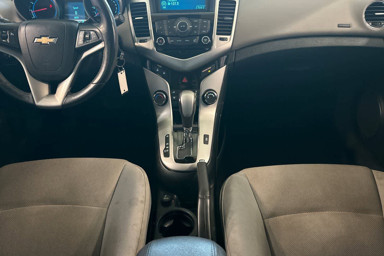 Used 2012 Chevrolet Cruze LT FWD image 4