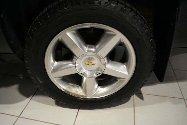 Used 2012 Chevrolet Avalanche LT w/ Suspension Package, Off-Road image 9