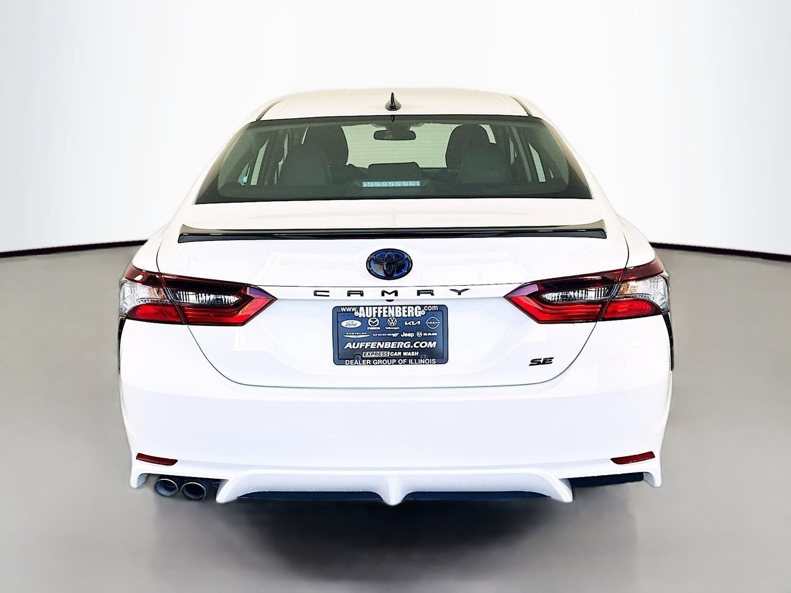 Used 2023 Toyota Camry SE FWD image 6