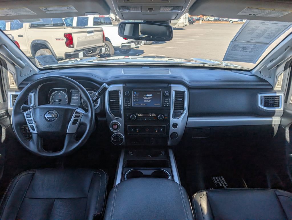 Used 2018 Nissan Titan PRO-4X w/ Pro-4x Convenience Package image 15