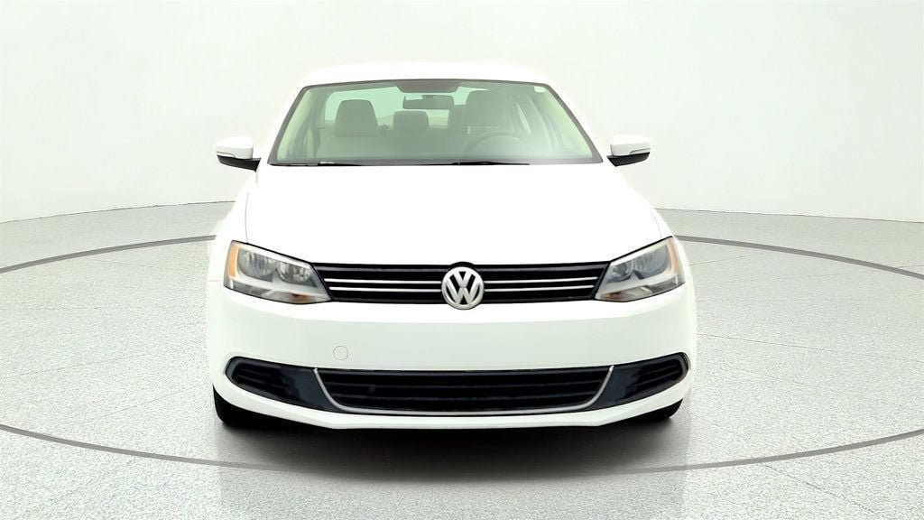 Used 2014 Volkswagen Jetta TDI FWD image 2