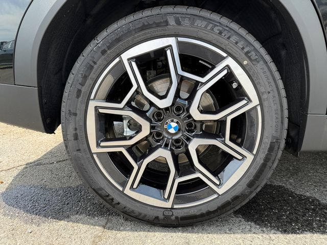 New 2026 BMW X2 xDrive28i w/ Technology Package AWD/4WD image 17