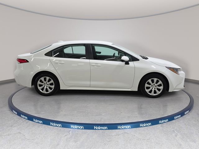 Certified 2025 Toyota Corolla LE FWD image 4