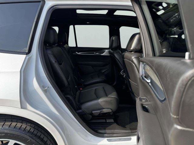 Used 2024 Cadillac XT6 Sport w/ Technology Package AWD/4WD image 43