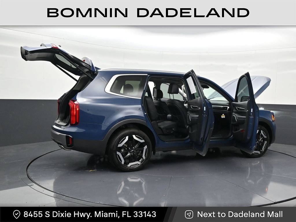 Used 2025 Kia Telluride S image 31