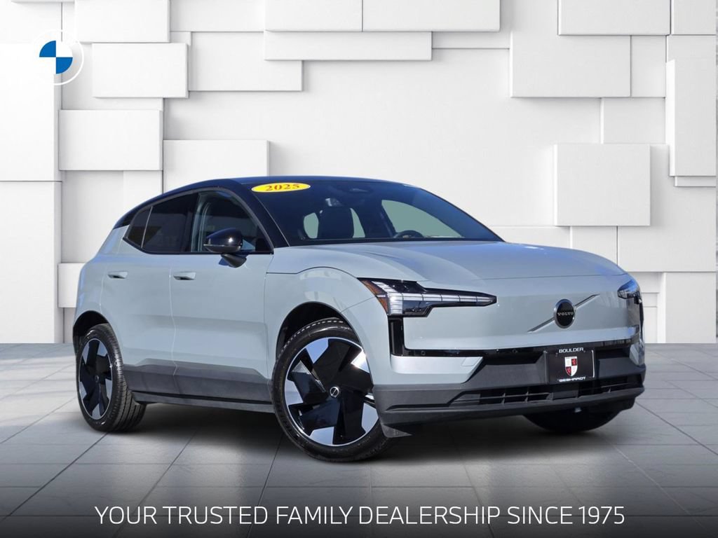 Used 2025 Volvo EX30 Plus w/ Protection Package Premier AWD/4WD video 1
