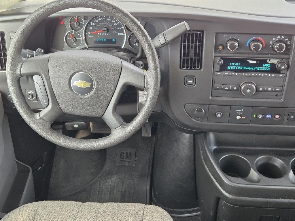 Used 2025 Chevrolet Express 3500 LT w/ LT Preferred Equipment Group RWD image 27