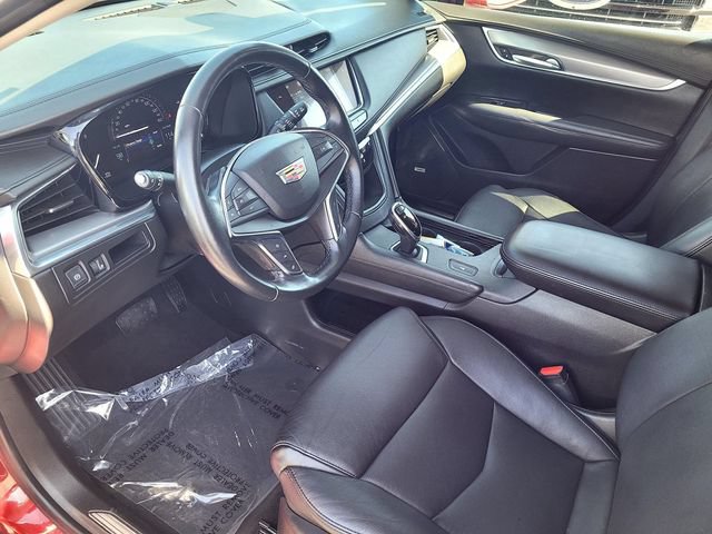 Used 2018 Cadillac XT5 Luxury w/ Driver Awareness Package FWD image 10