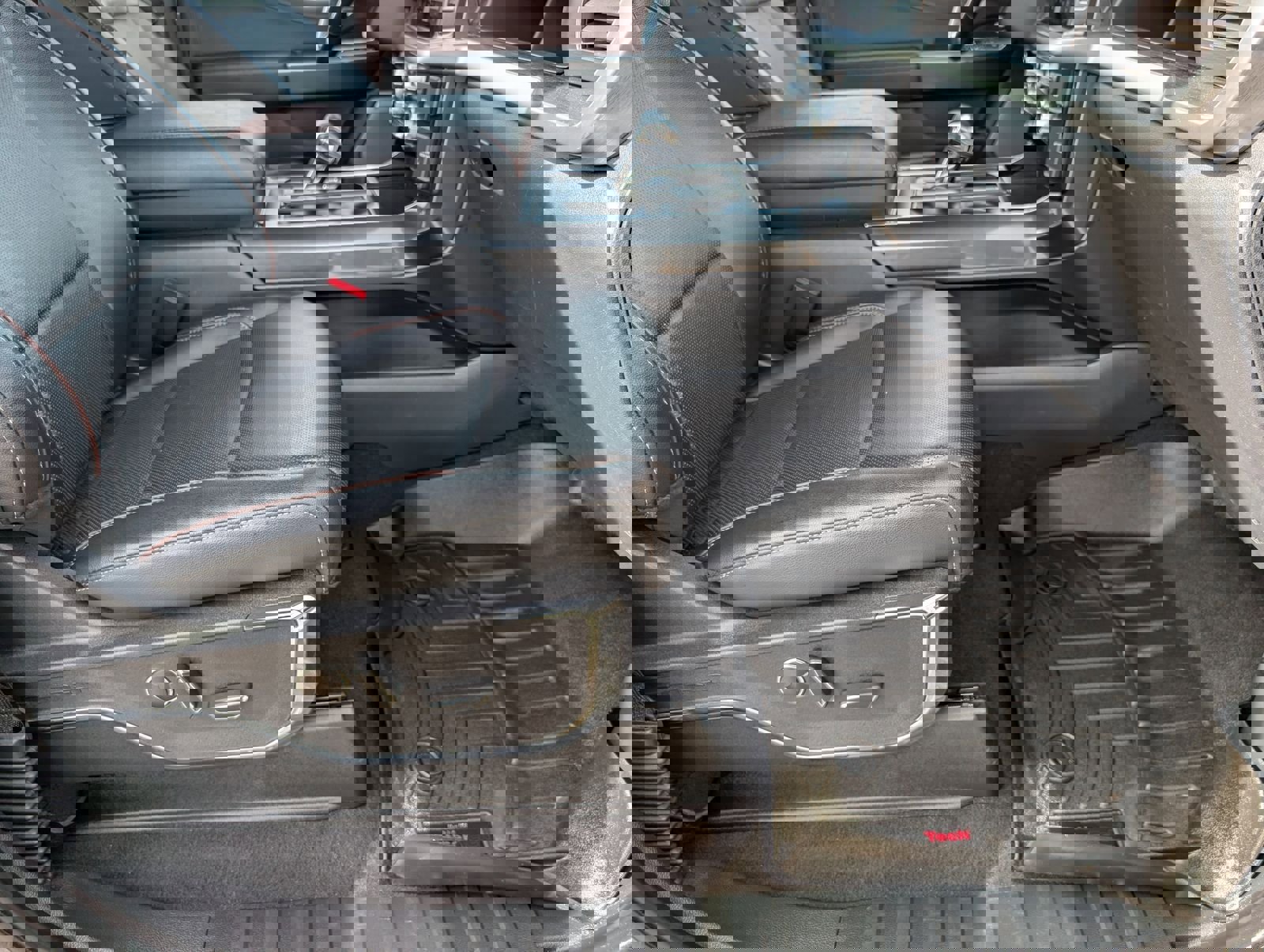 Used 2023 Ford F150 Lariat w/ Equipment Group 502A High image 31