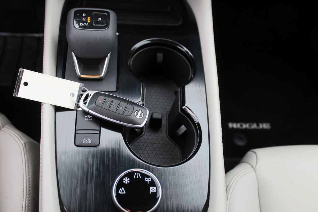 Used 2023 Nissan Rogue SL AWD/4WD image 23