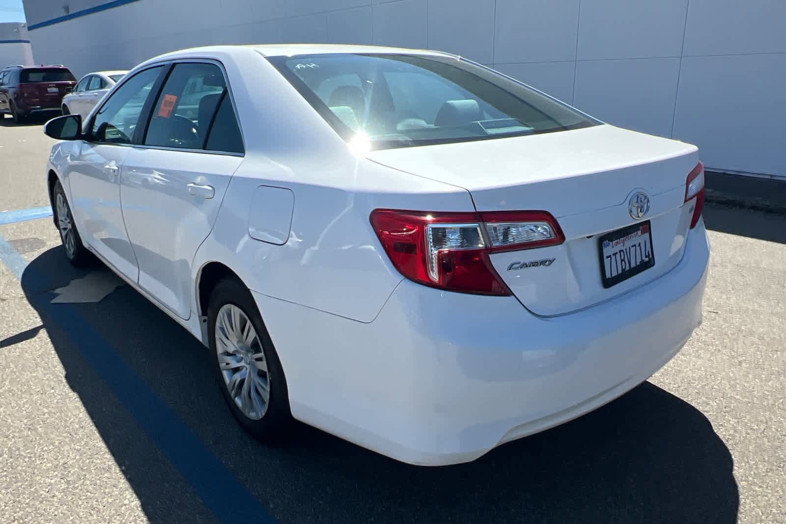 Used 2014 Toyota Camry LE FWD image 6