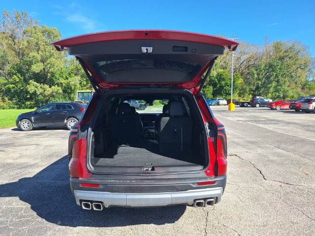 Used 2026 Chevrolet Traverse LT AWD/4WD image 16
