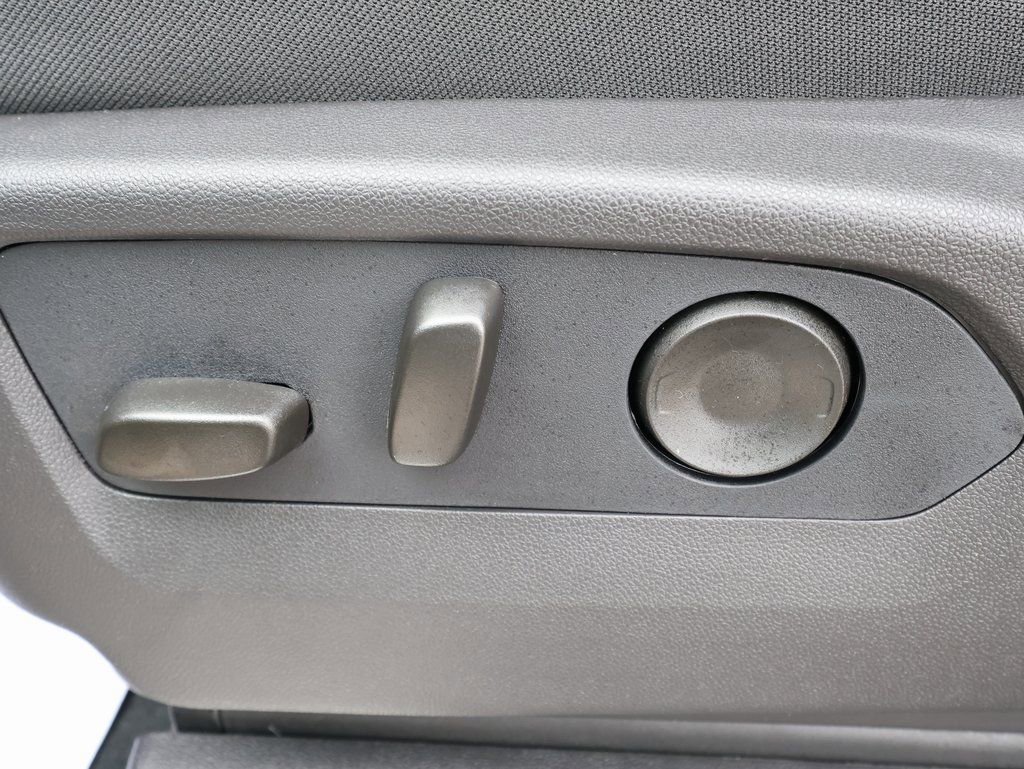 New 2026 GMC Sierra 1500 Elevation w/ LPO, Elevation Black Package image 15