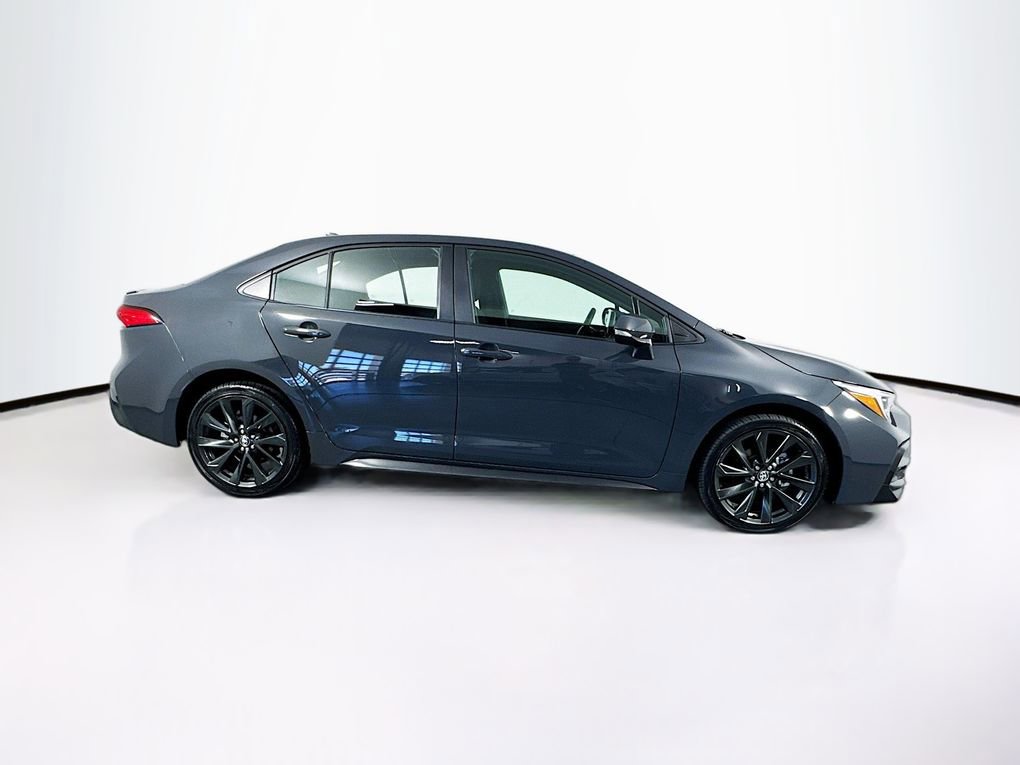 Used 2025 Toyota Corolla SE FWD image 11