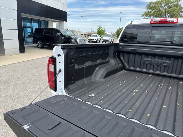 New 2025 GMC Canyon Elevation w/ Convenience Package image 14