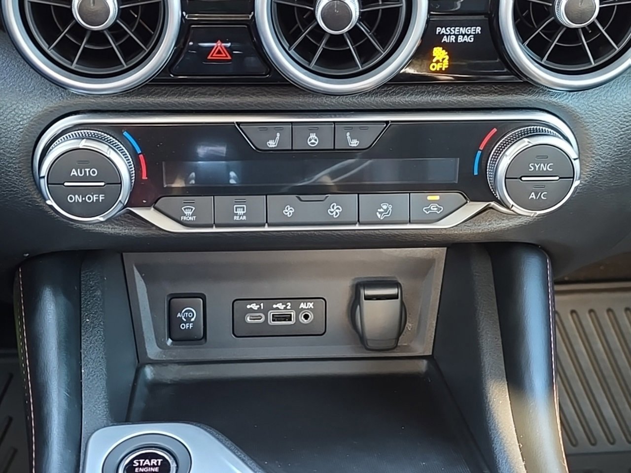 Used 2024 Nissan Sentra SR w/ SR Premium Package image 19