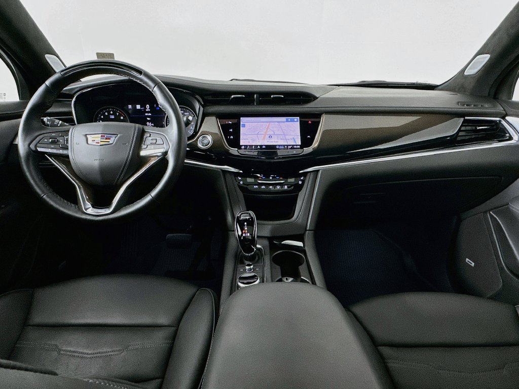 Certified 2025 Cadillac XT6 Premium Luxury w/ Platinum Package AWD/4WD image 29