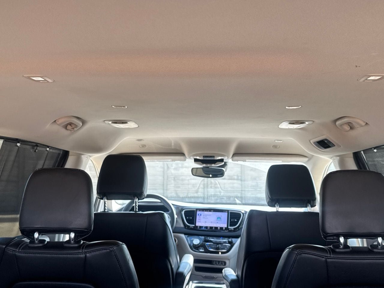 Used 2023 Chrysler Pacifica Touring-L FWD image 38