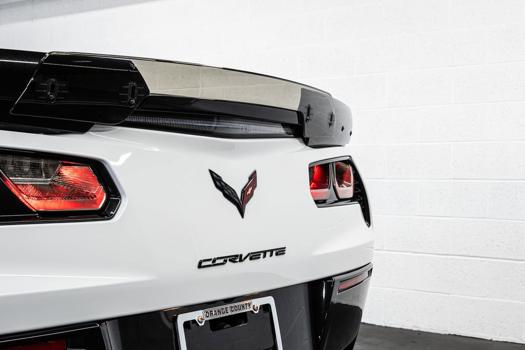 Used 2015 Chevrolet Corvette Z06 w/ 3LZ Preferred Equipment Group image 22