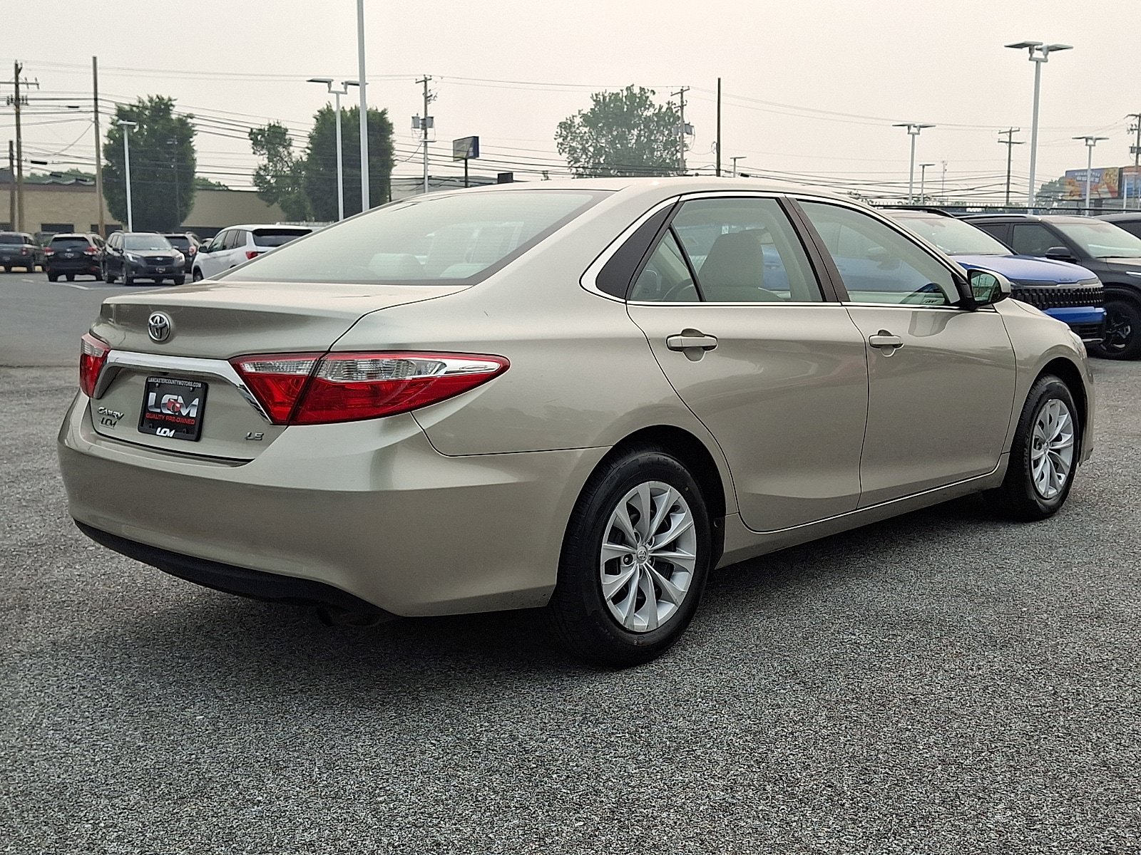 Used 2016 Toyota Camry LE FWD image 5