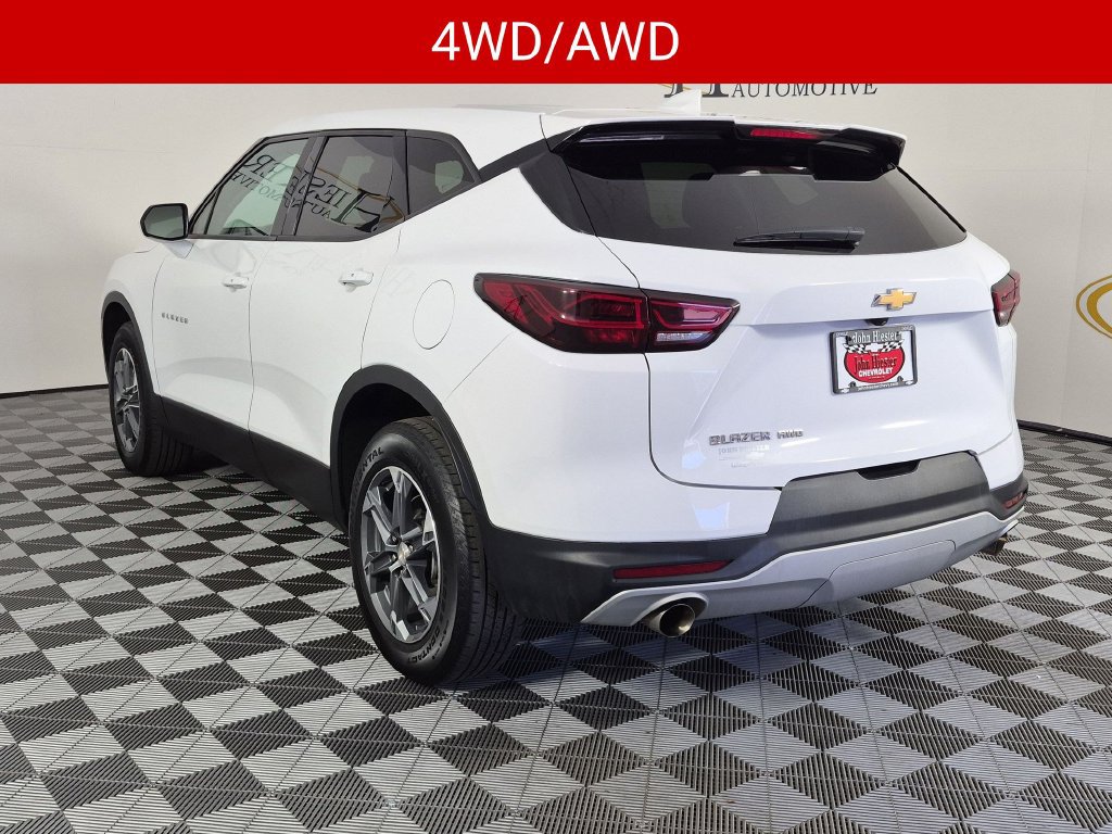 Used 2025 Chevrolet Blazer LT AWD/4WD image 6