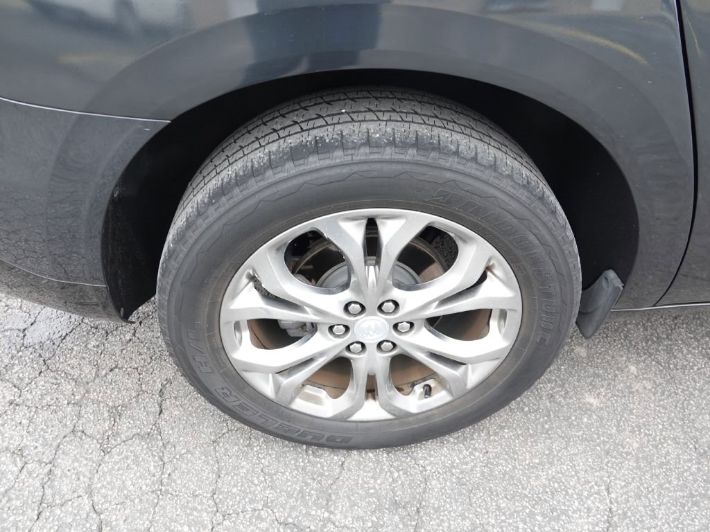 Used 2019 Buick Enclave Avenir image 10
