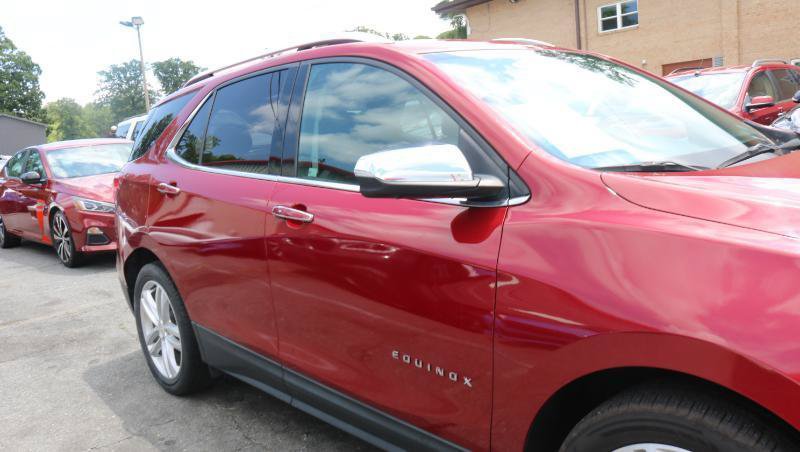 Used 2021 Chevrolet Equinox Premier FWD image 3