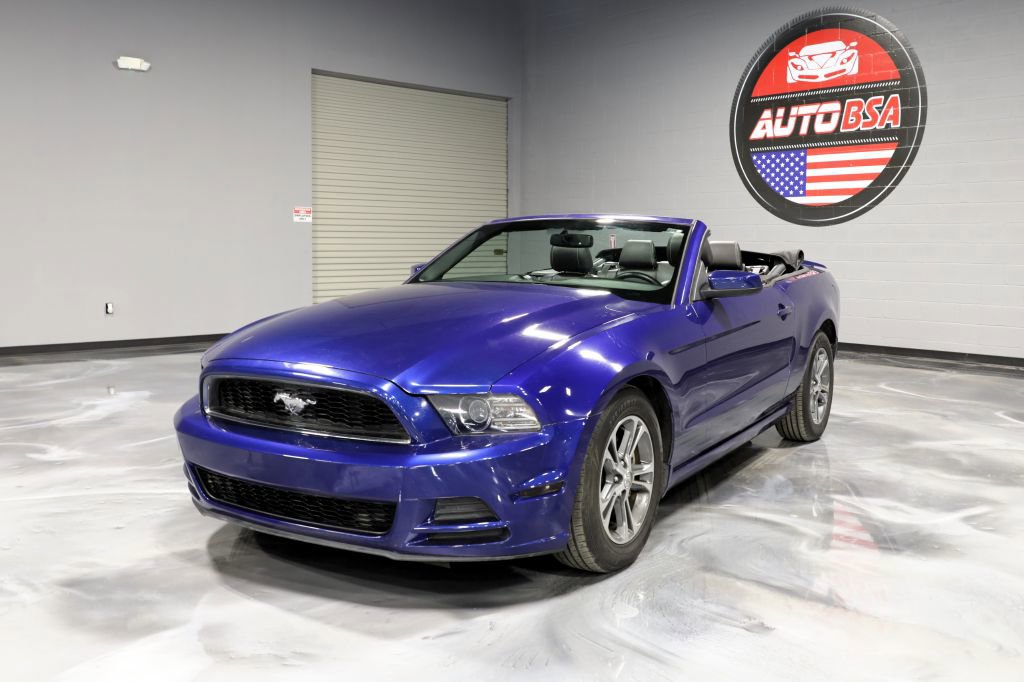 Used 2013 Ford Mustang Premium RWD image 3