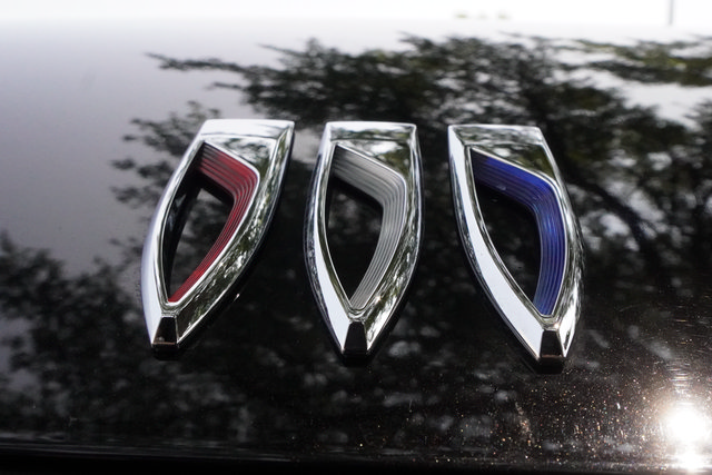 Used 2025 Buick Envision Sport Touring AWD/4WD image 40