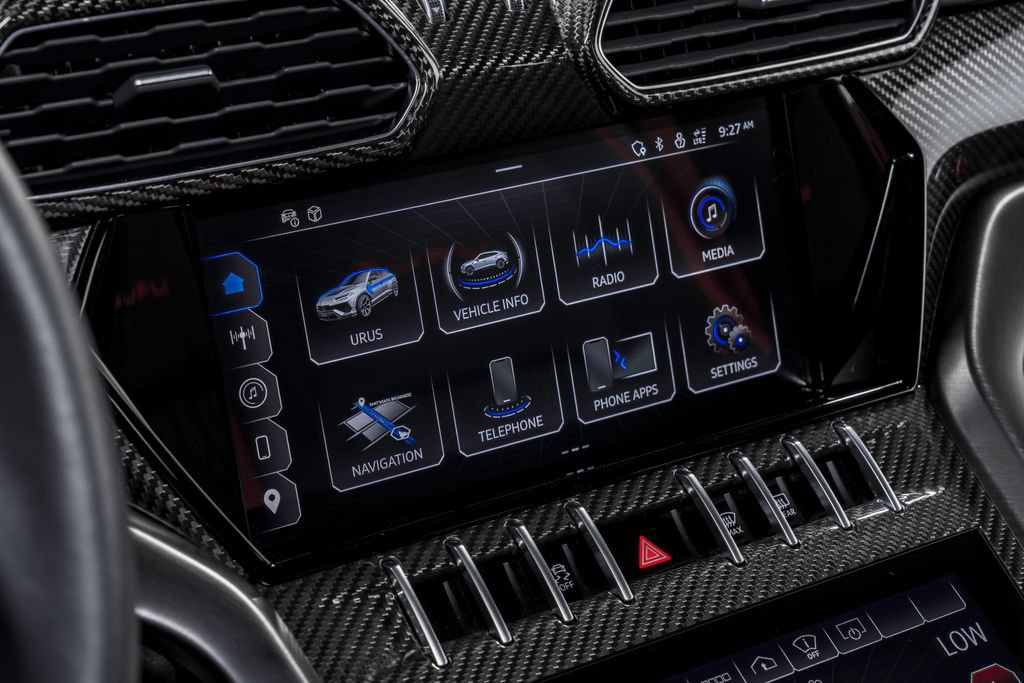 Used 2024 Lamborghini Urus Performante AWD/4WD image 25