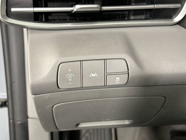 Used 2022 Hyundai Elantra SEL w/ Preferred Accessory Package FWD image 19